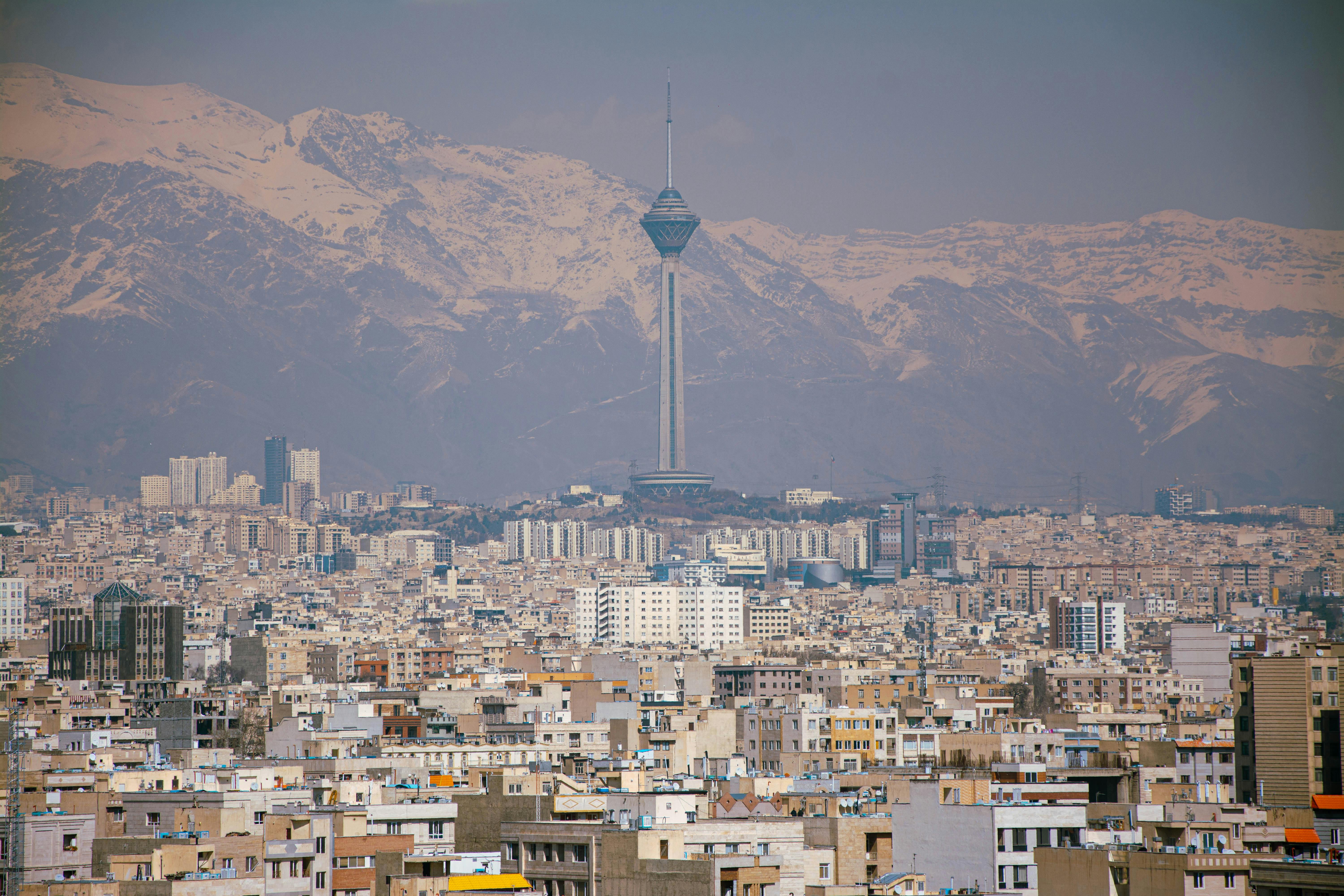 Mideast Brinkmanship: Oil Jumps As US-Iran Standoff Deepens